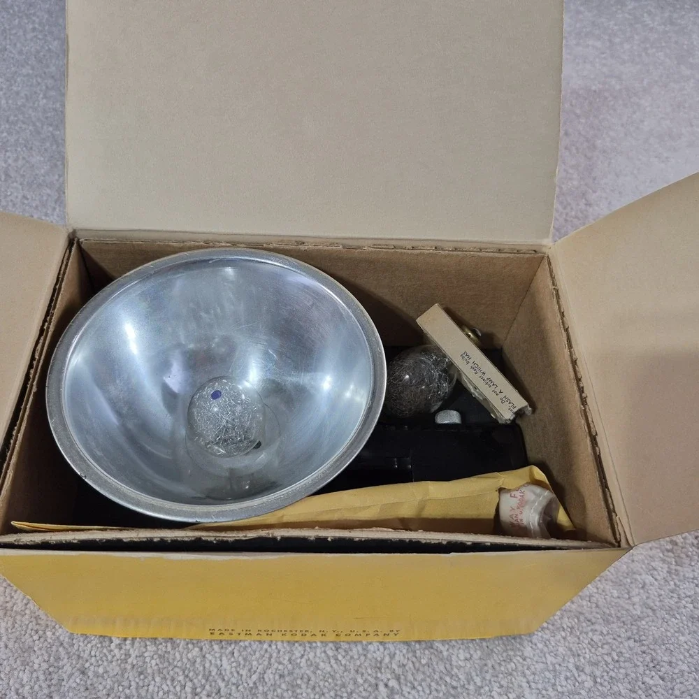 Vintage Kodak Kodalite Flasholder kit with box manual bulb Brownie Hawkeye Prop